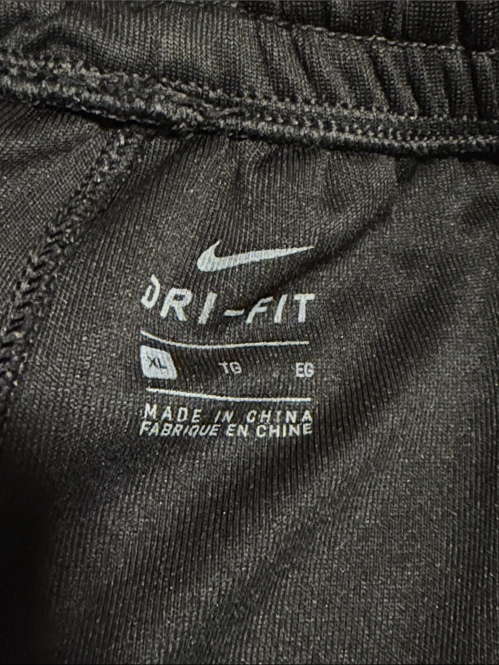 Nike Dri Fit Size XL boy’s black elastic waist athletic shorts 3 pockets EUC